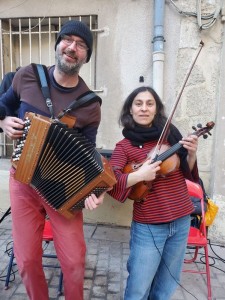 Concert les Fleurs du Bal en duo plan de l\'Om pour la chandeleur avec les Amoureux de Candolle et l\'école de la Calendrette